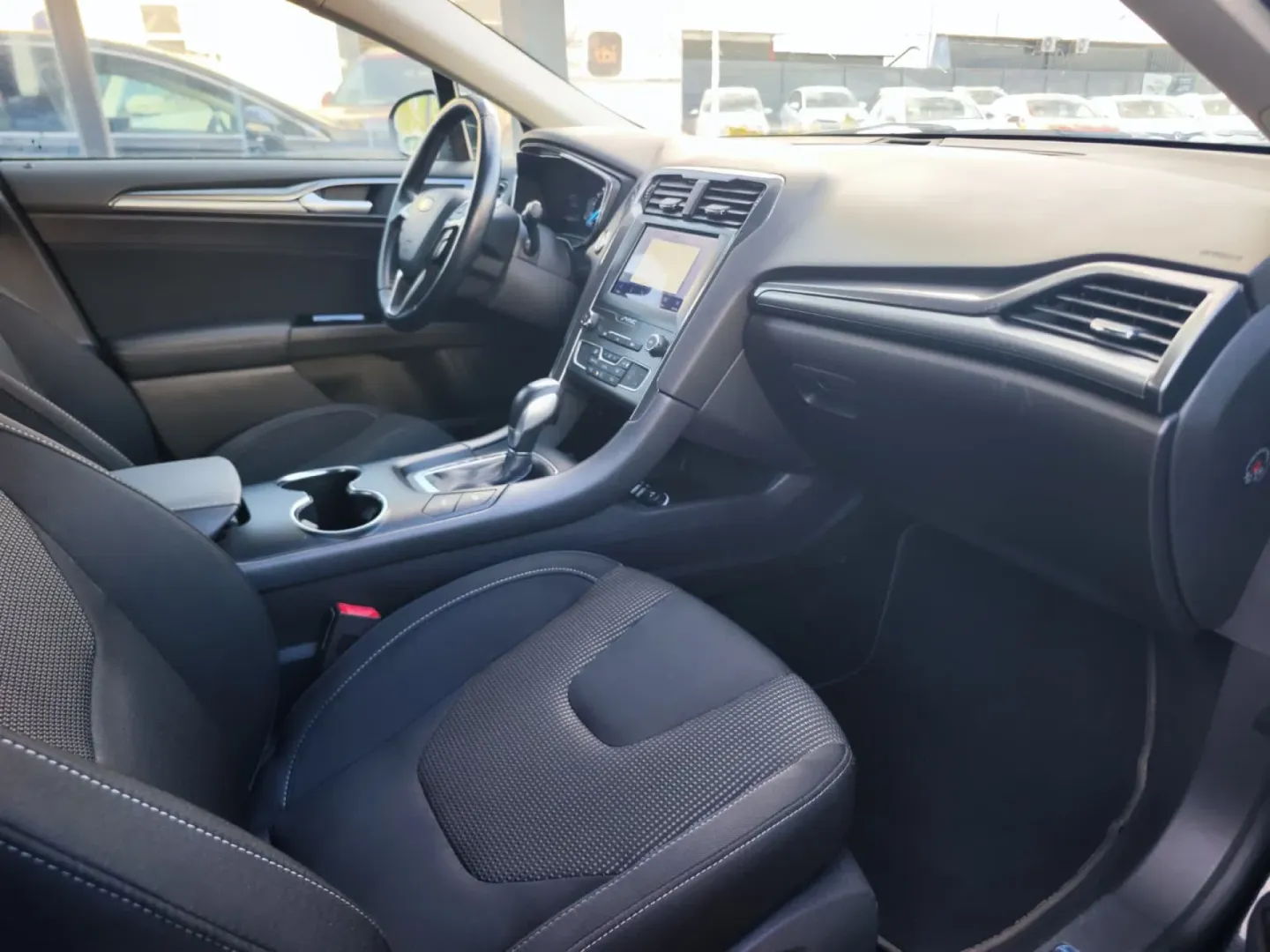 Cumpara/ Vinde online Ford Mondeo 2022 SH, la cel mai bun pret pentru tine!