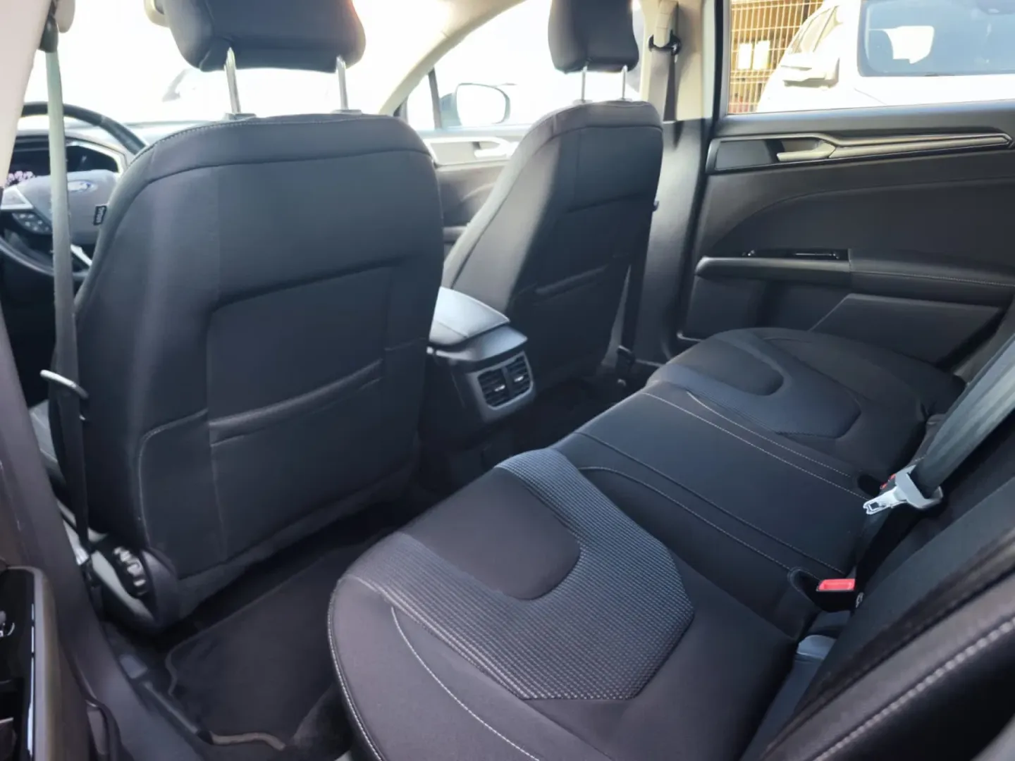 Cumpara/ Vinde online Ford Mondeo 2022 SH, la cel mai bun pret pentru tine!