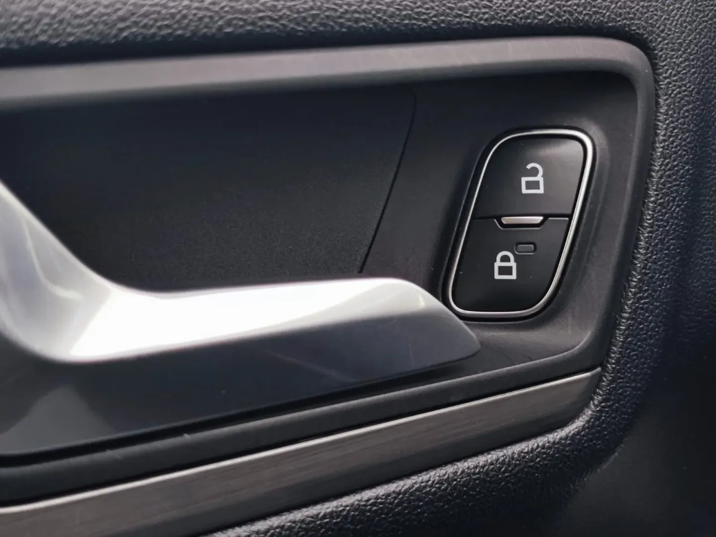 Cumpara/ Vinde online Ford Kuga 2021 SH, la cel mai bun pret pentru tine!