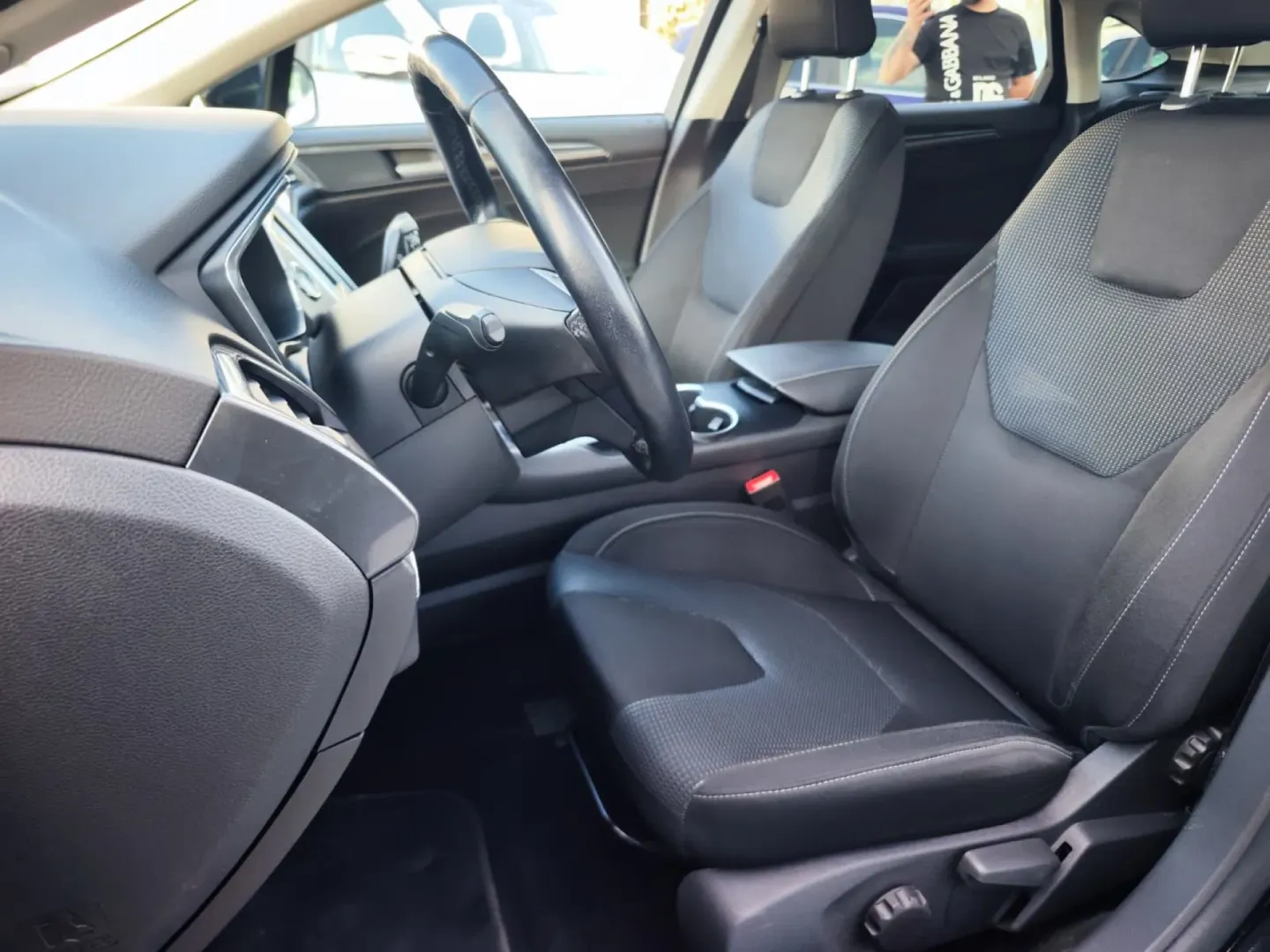 Cumpara/ Vinde online Ford Mondeo 2022 SH, la cel mai bun pret pentru tine!