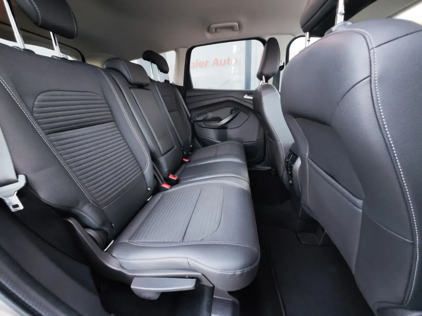 Cumpara/ Vinde online Ford Kuga 2019 SH, la cel mai bun pret pentru tine!