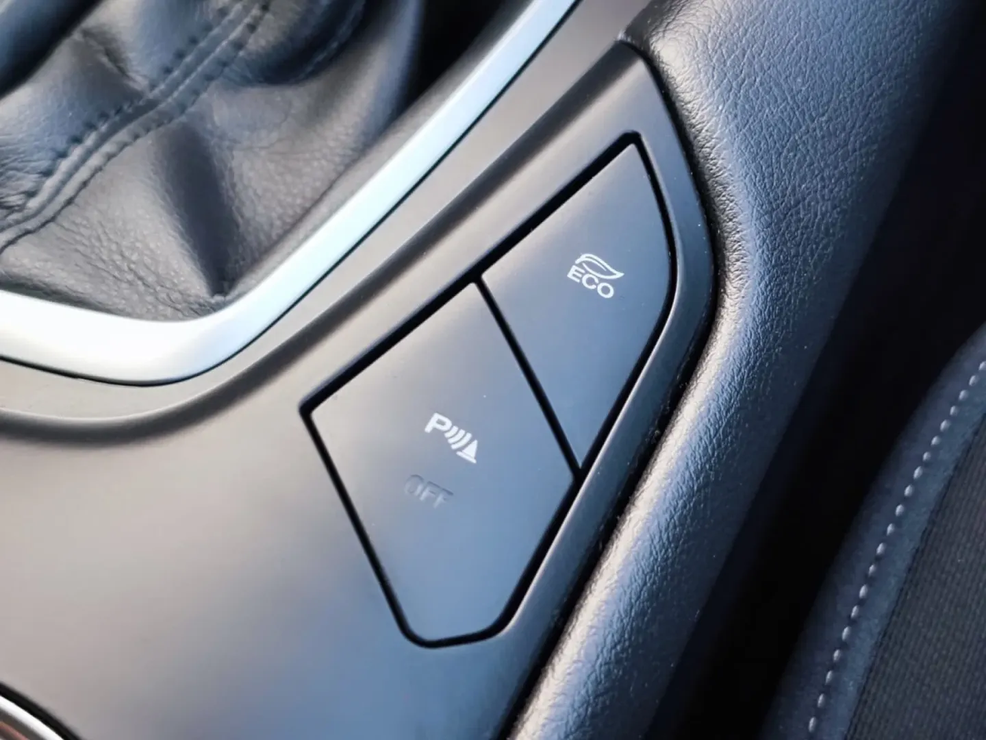 Cumpara/ Vinde online Ford Mondeo 2022 SH, la cel mai bun pret pentru tine!