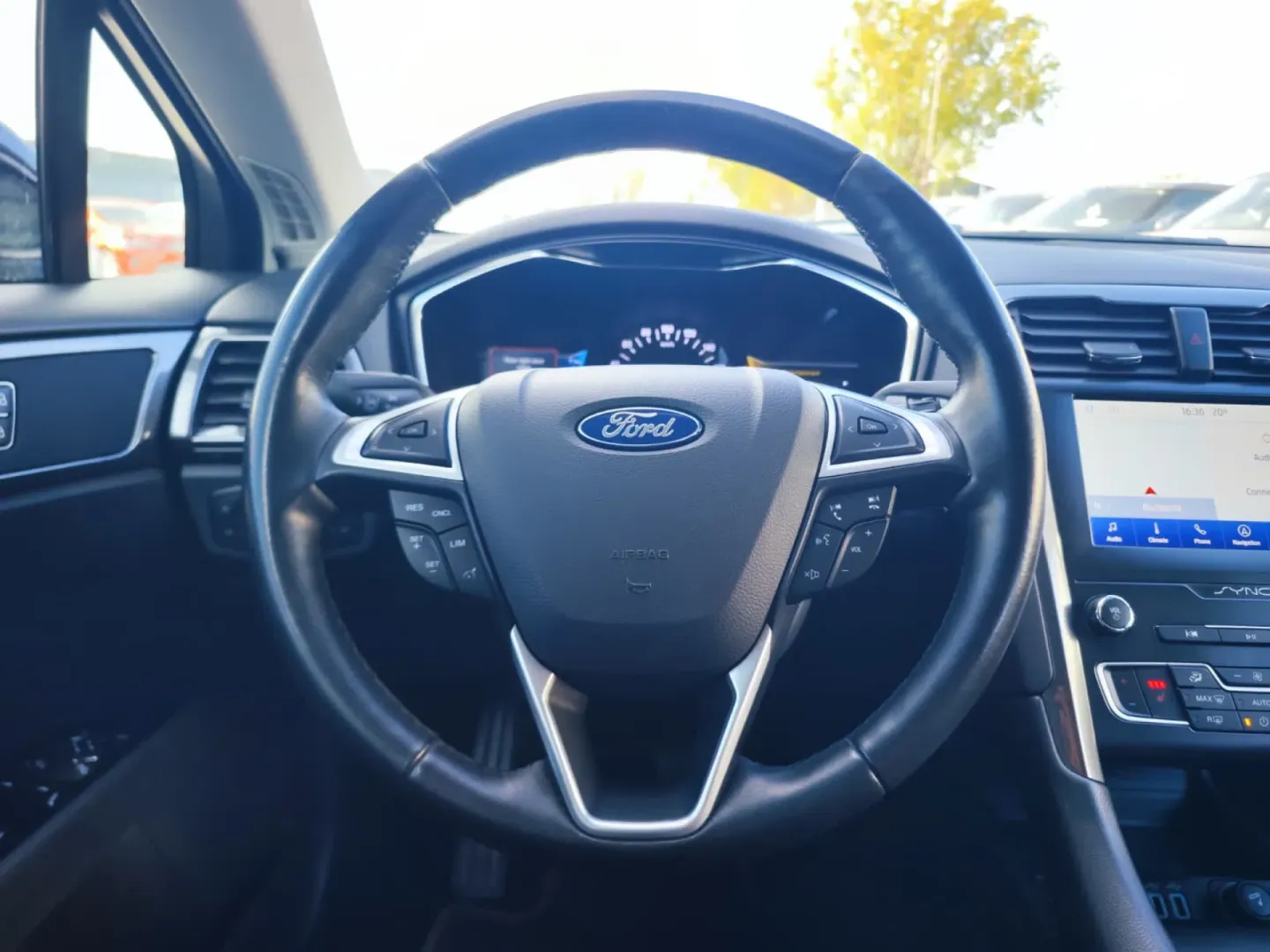 Cumpara/ Vinde online Ford Mondeo 2022 SH, la cel mai bun pret pentru tine!