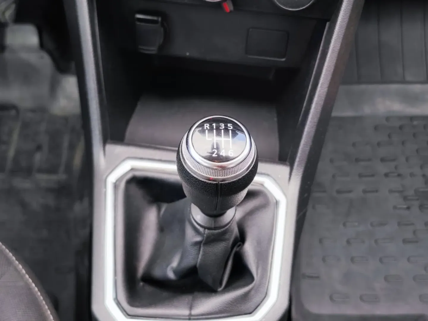 Cumpara/ Vinde online Dacia Logan 2022 SH, la cel mai bun pret pentru tine!