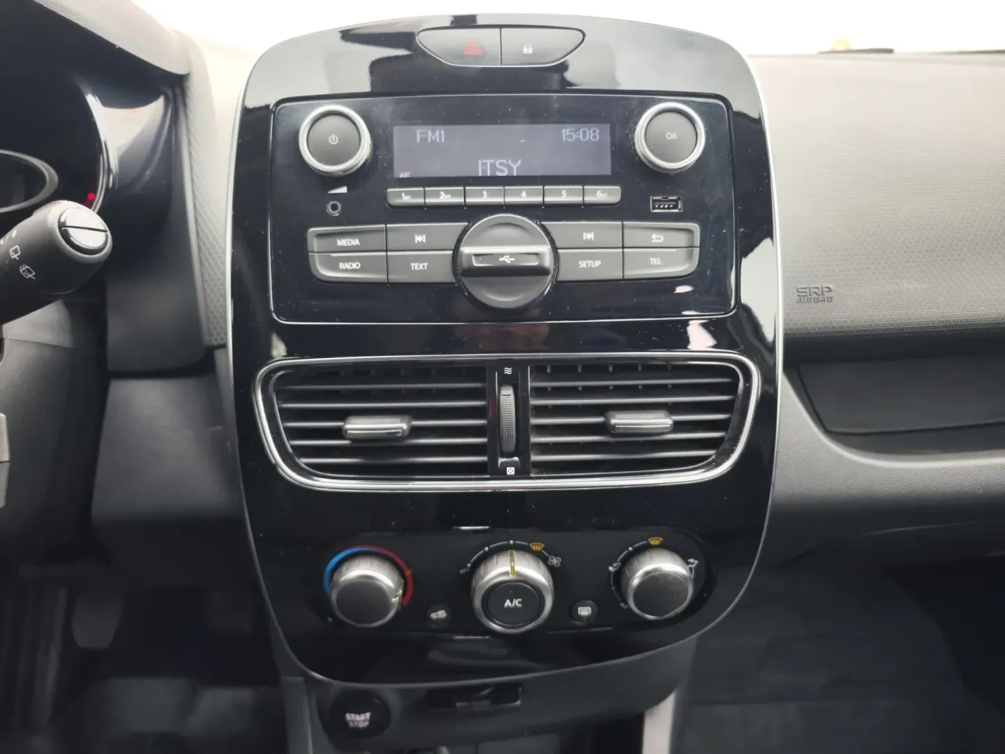 Cumpara/ Vinde online Renault  Clio 2020 SH, la cel mai bun pret pentru tine!