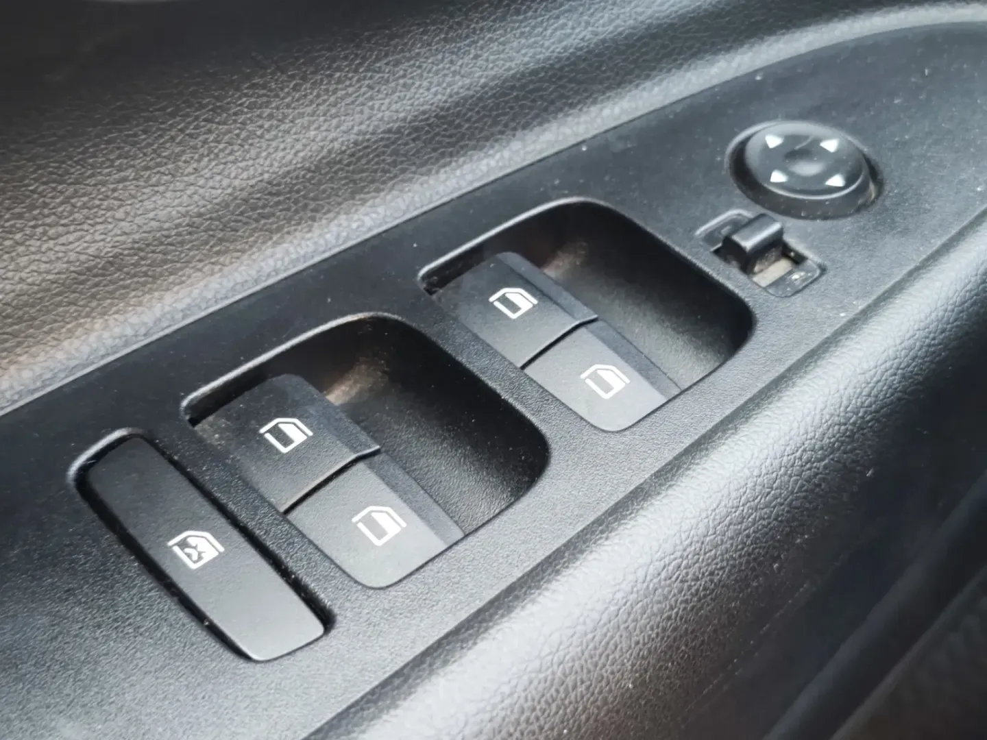 Cumpara/ Vinde online Hyundai i20 2021 SH, la cel mai bun pret pentru tine!