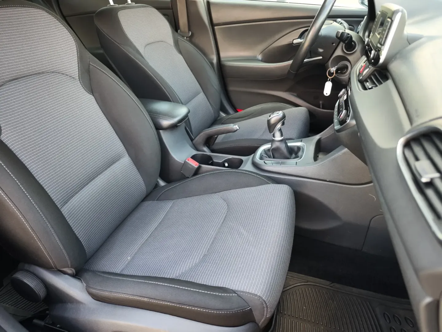 Cumpara/ Vinde online Hyundai i30 2021 SH, la cel mai bun pret pentru tine!