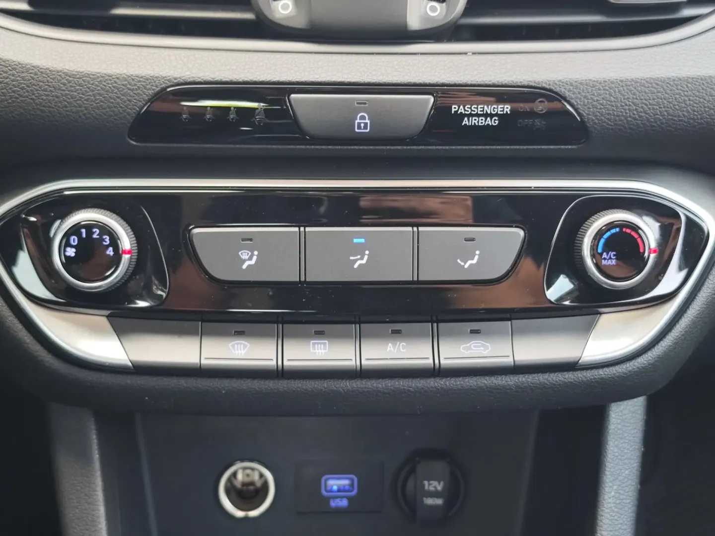 Cumpara/ Vinde online Hyundai i30 2021 SH, la cel mai bun pret pentru tine!