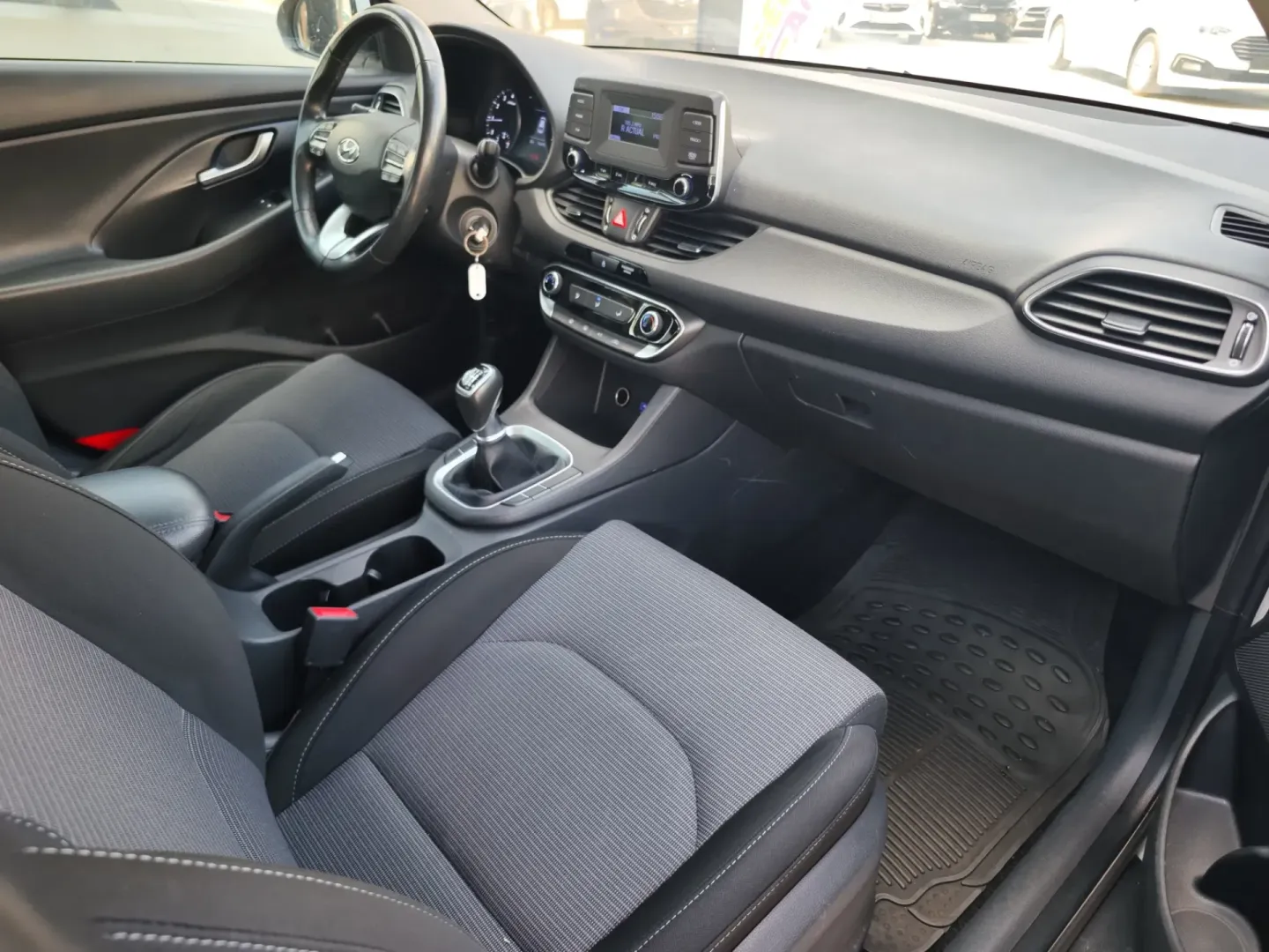 Cumpara/ Vinde online Hyundai i30 2021 SH, la cel mai bun pret pentru tine!