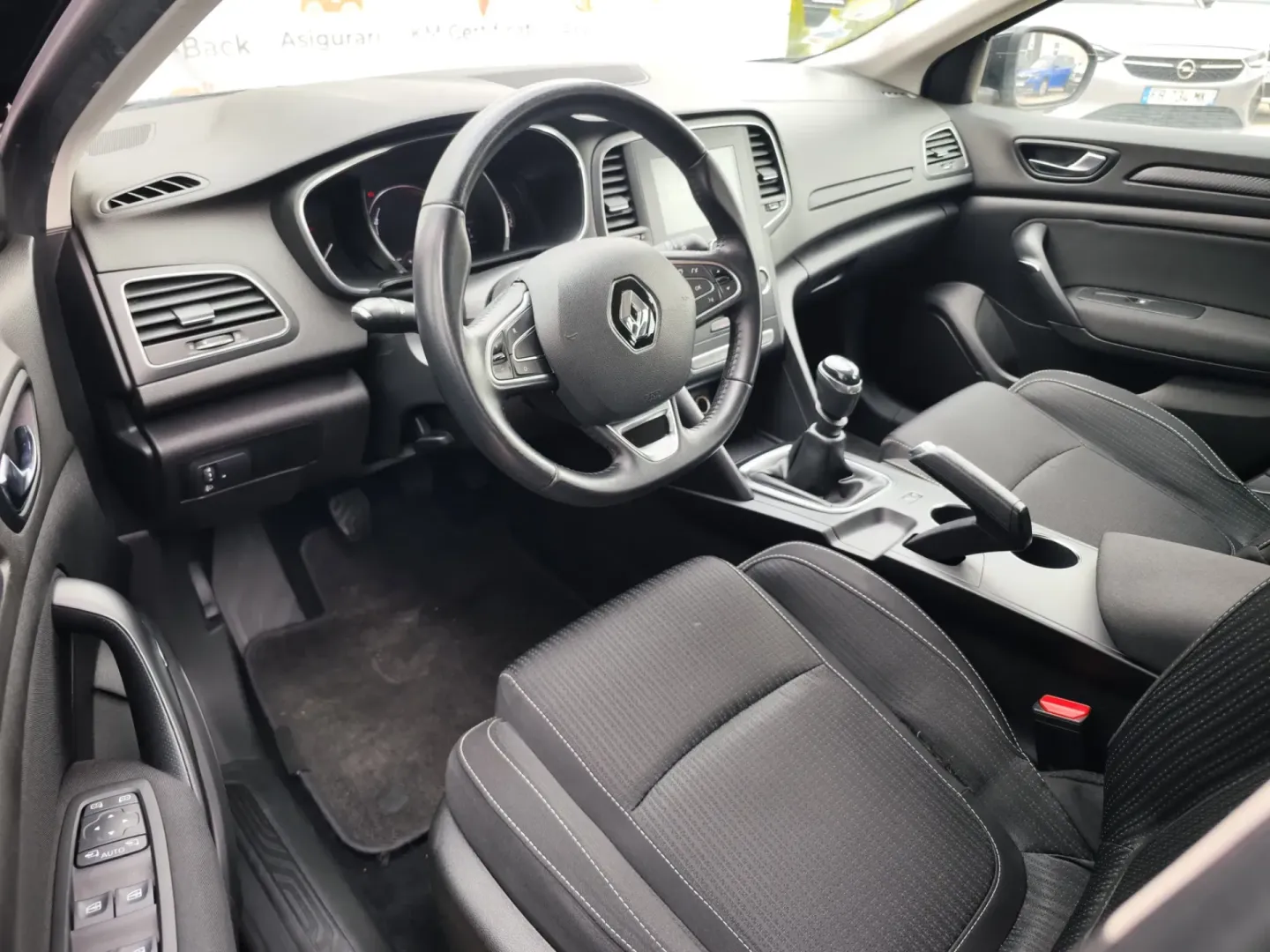 Cumpara/ Vinde online Renault  Megane 2019 SH, la cel mai bun pret pentru tine!