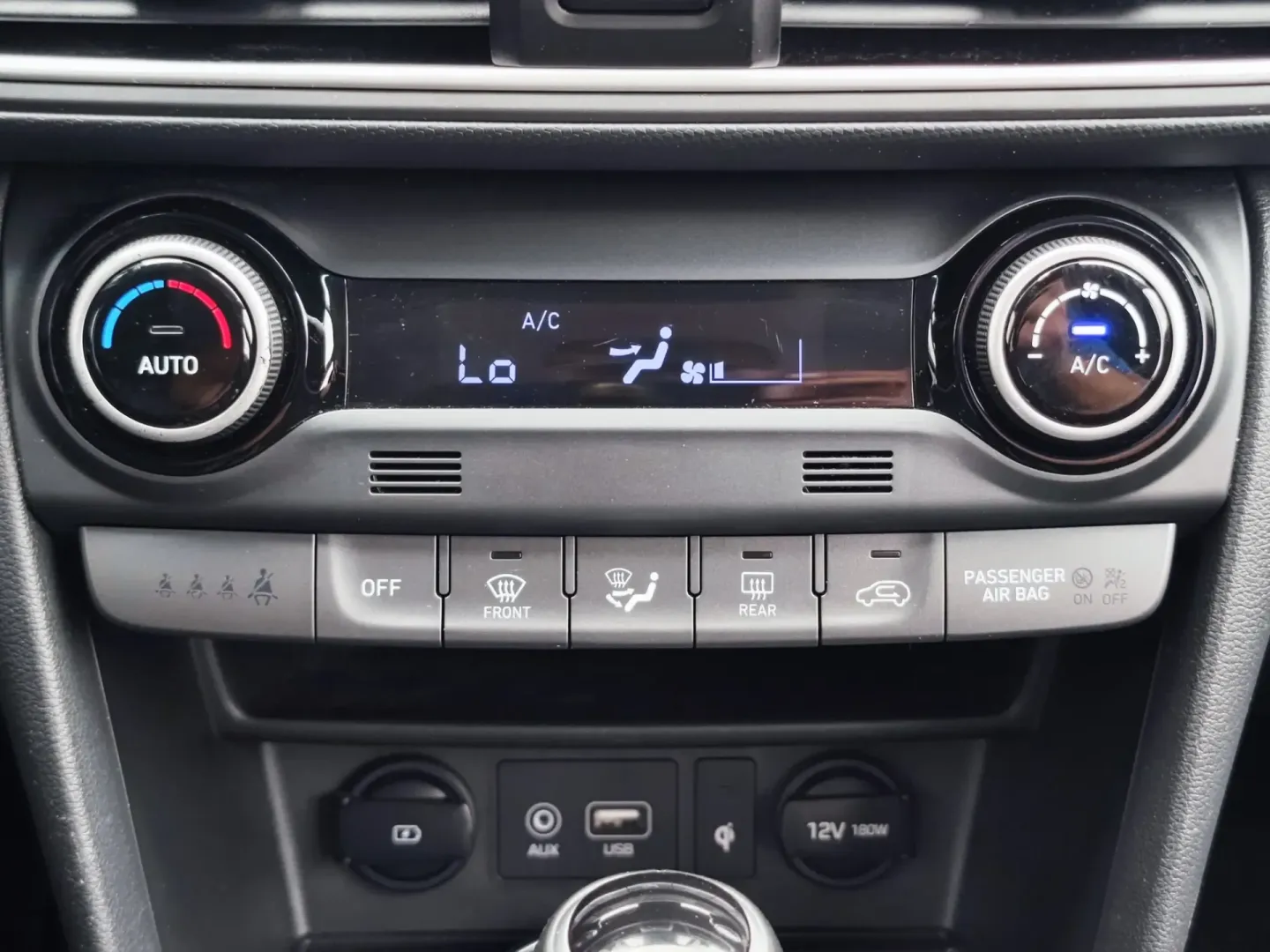 Cumpara/ Vinde online Hyundai Kona 2019 SH, la cel mai bun pret pentru tine!