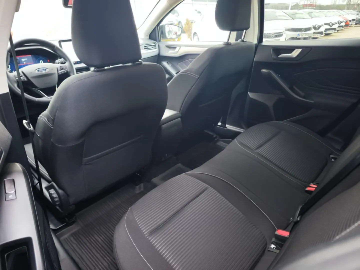 Cumpara/ Vinde online Ford Focus 2024 SH, la cel mai bun pret pentru tine!