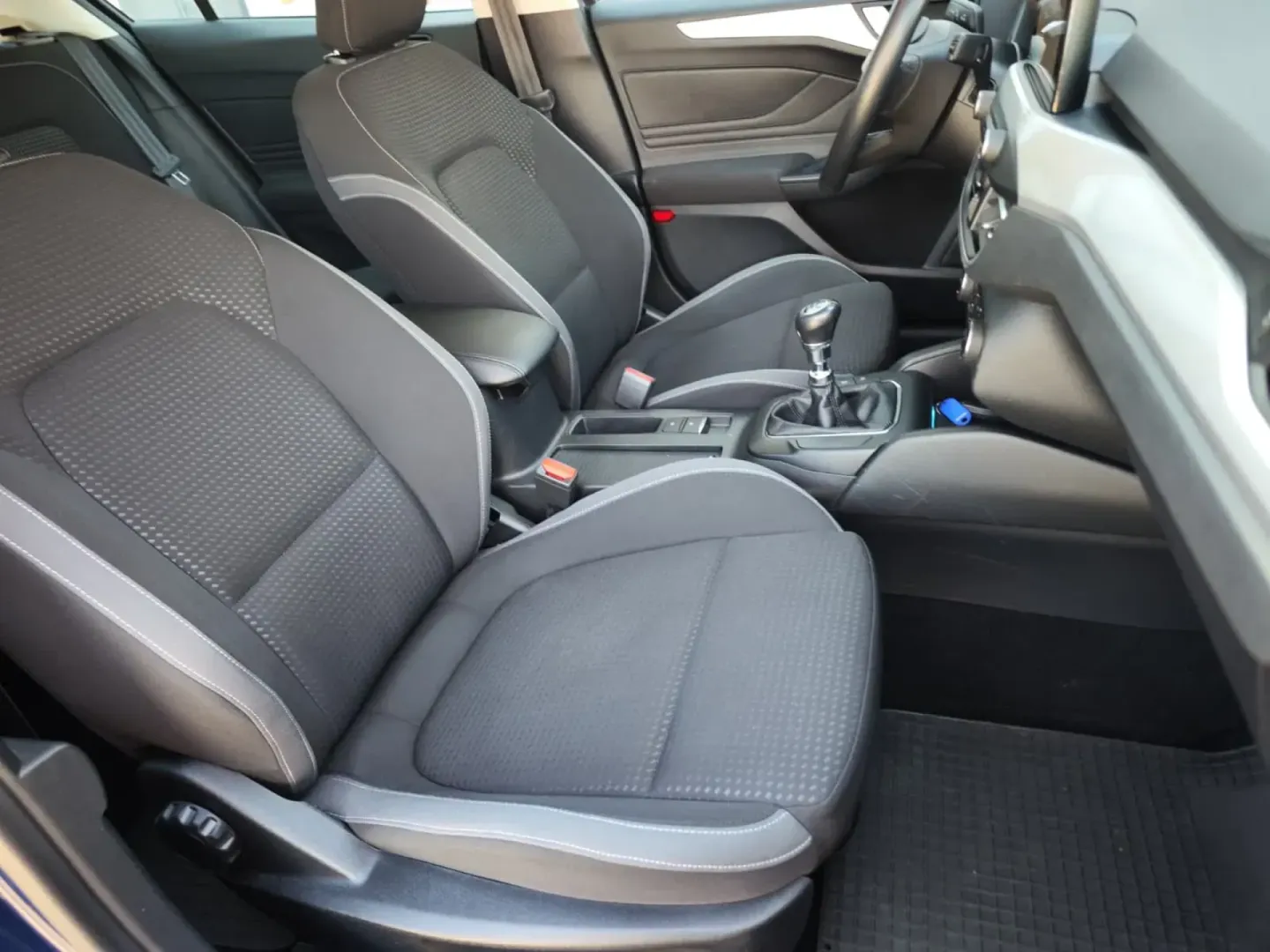 Cumpara/ Vinde online Ford Focus 2019 SH, la cel mai bun pret pentru tine!