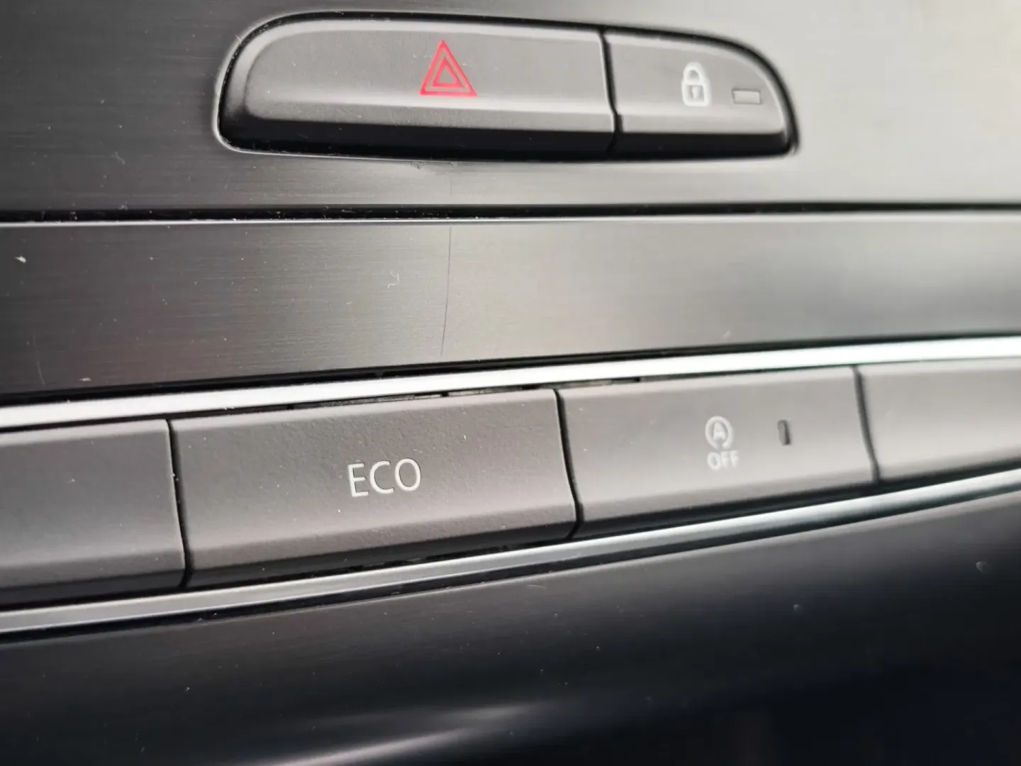 Cumpara/ Vinde online Renault  Megane 2019 SH, la cel mai bun pret pentru tine!