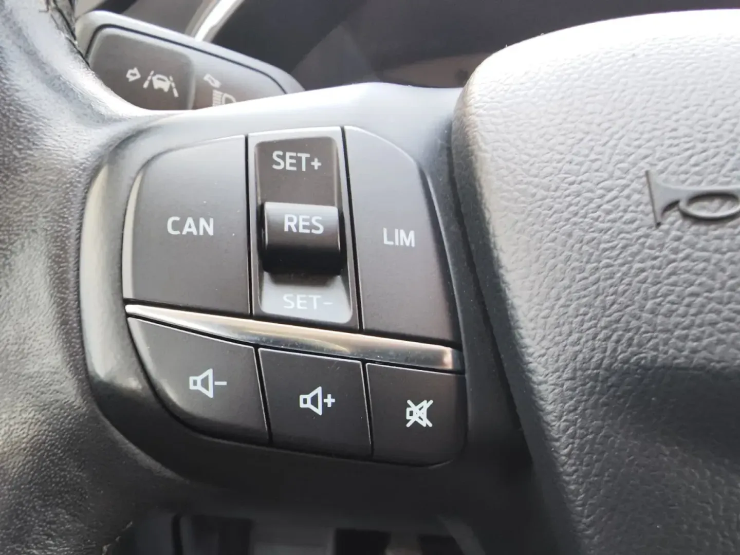 Cumpara/ Vinde online Ford Focus 2019 SH, la cel mai bun pret pentru tine!