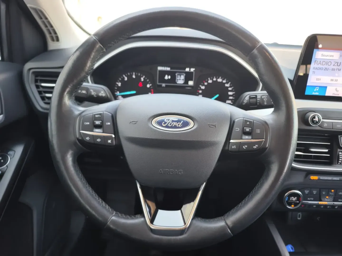 Cumpara/ Vinde online Ford Focus 2019 SH, la cel mai bun pret pentru tine!