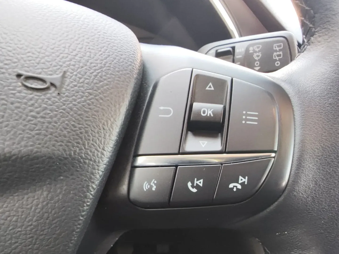 Cumpara/ Vinde online Ford Focus 2019 SH, la cel mai bun pret pentru tine!