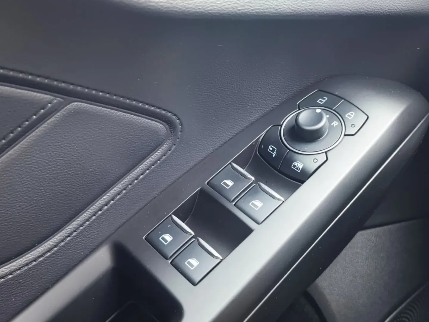 Cumpara/ Vinde online Ford Focus 2024 SH, la cel mai bun pret pentru tine!