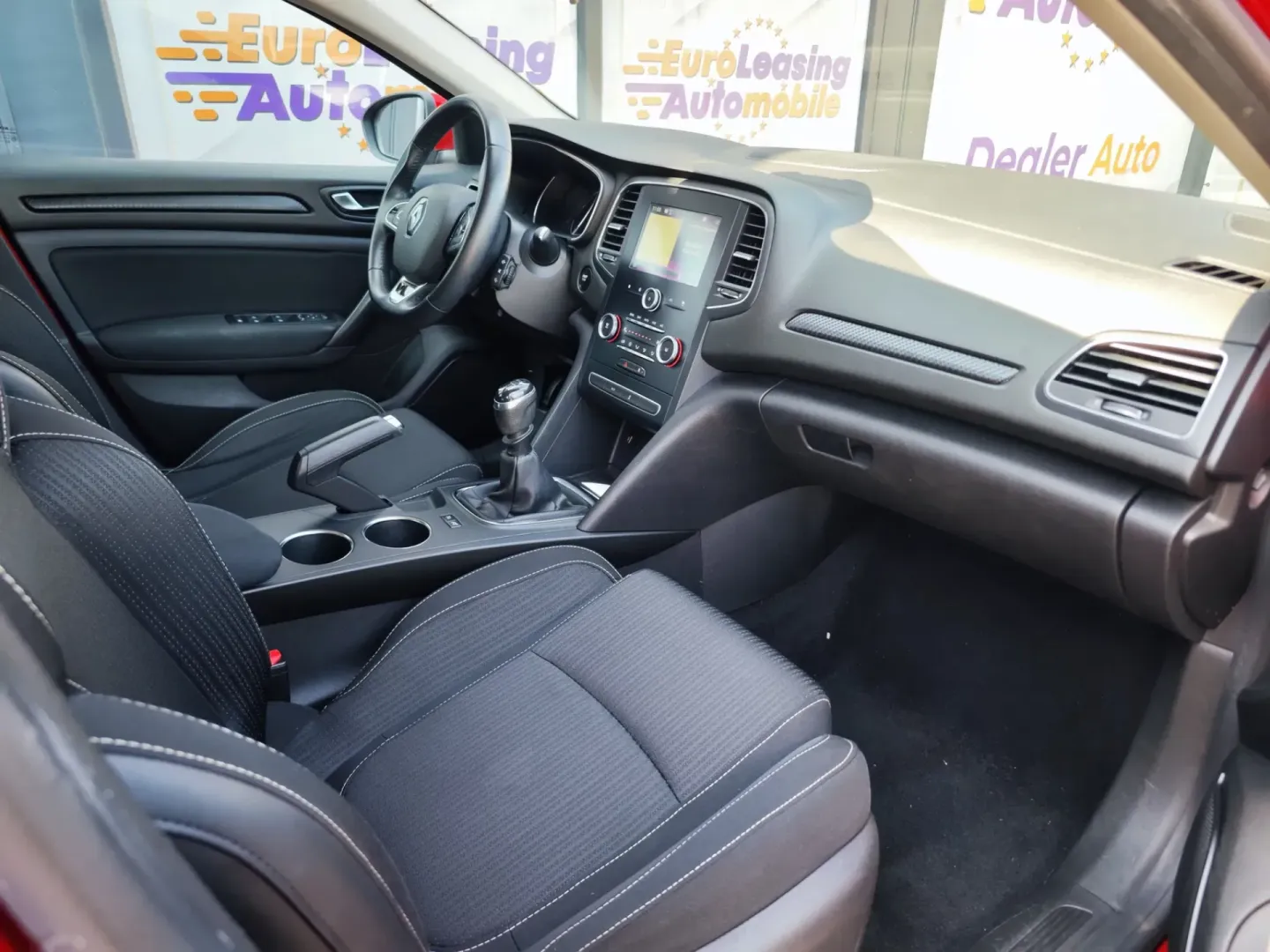 Cumpara/ Vinde online Renault  Megane 2019 SH, la cel mai bun pret pentru tine!