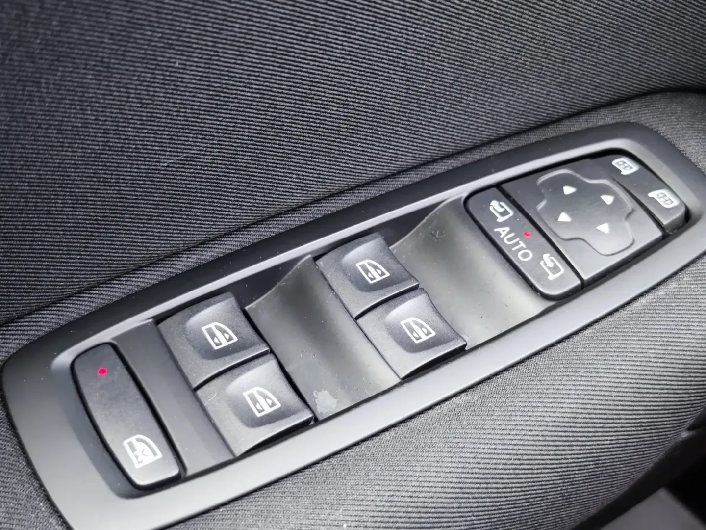 Cumpara/ Vinde online Renault  Megane 2019 SH, la cel mai bun pret pentru tine!