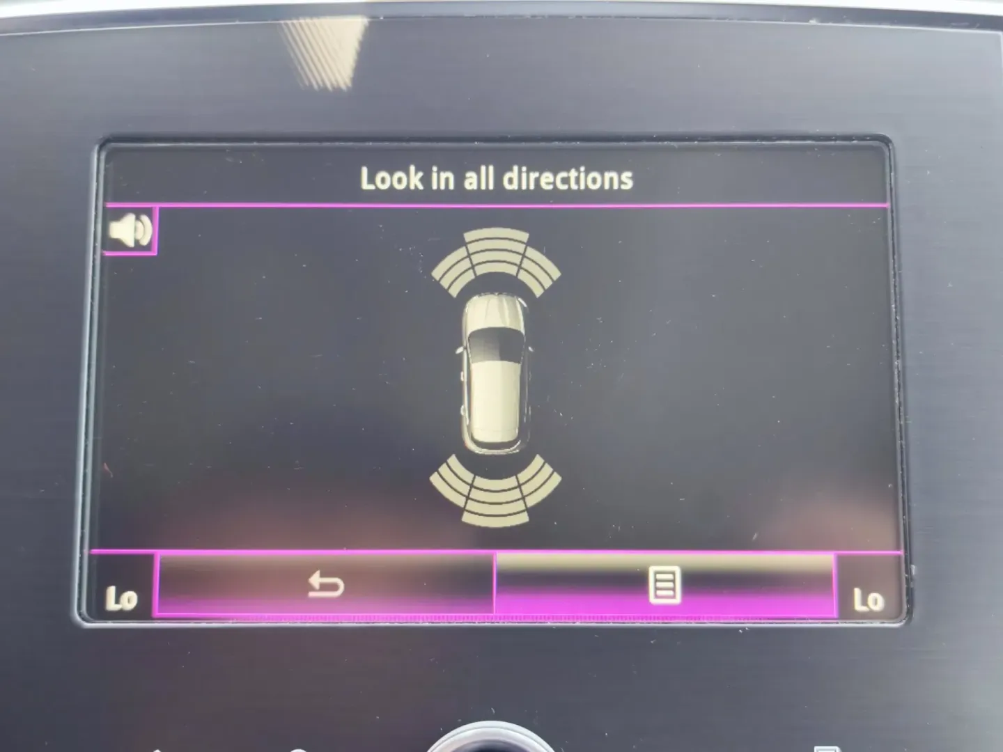 Cumpara/ Vinde online Renault  Megane 2019 SH, la cel mai bun pret pentru tine!