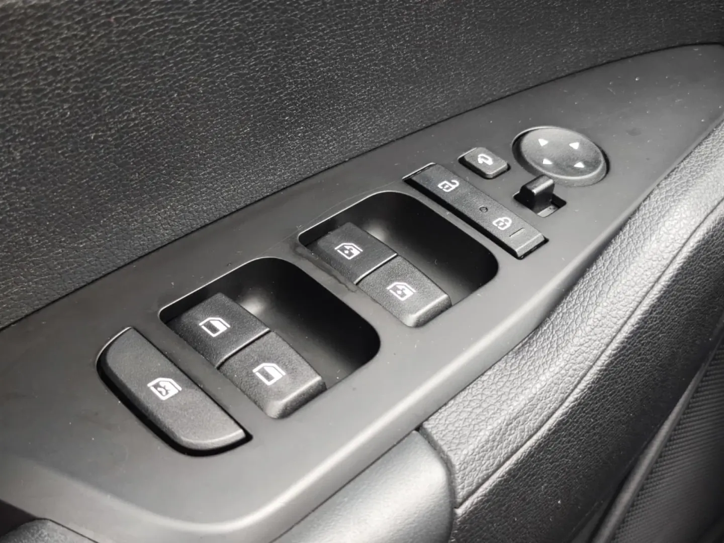 Cumpara/ Vinde online Kia Sportage 2023 SH, la cel mai bun pret pentru tine!