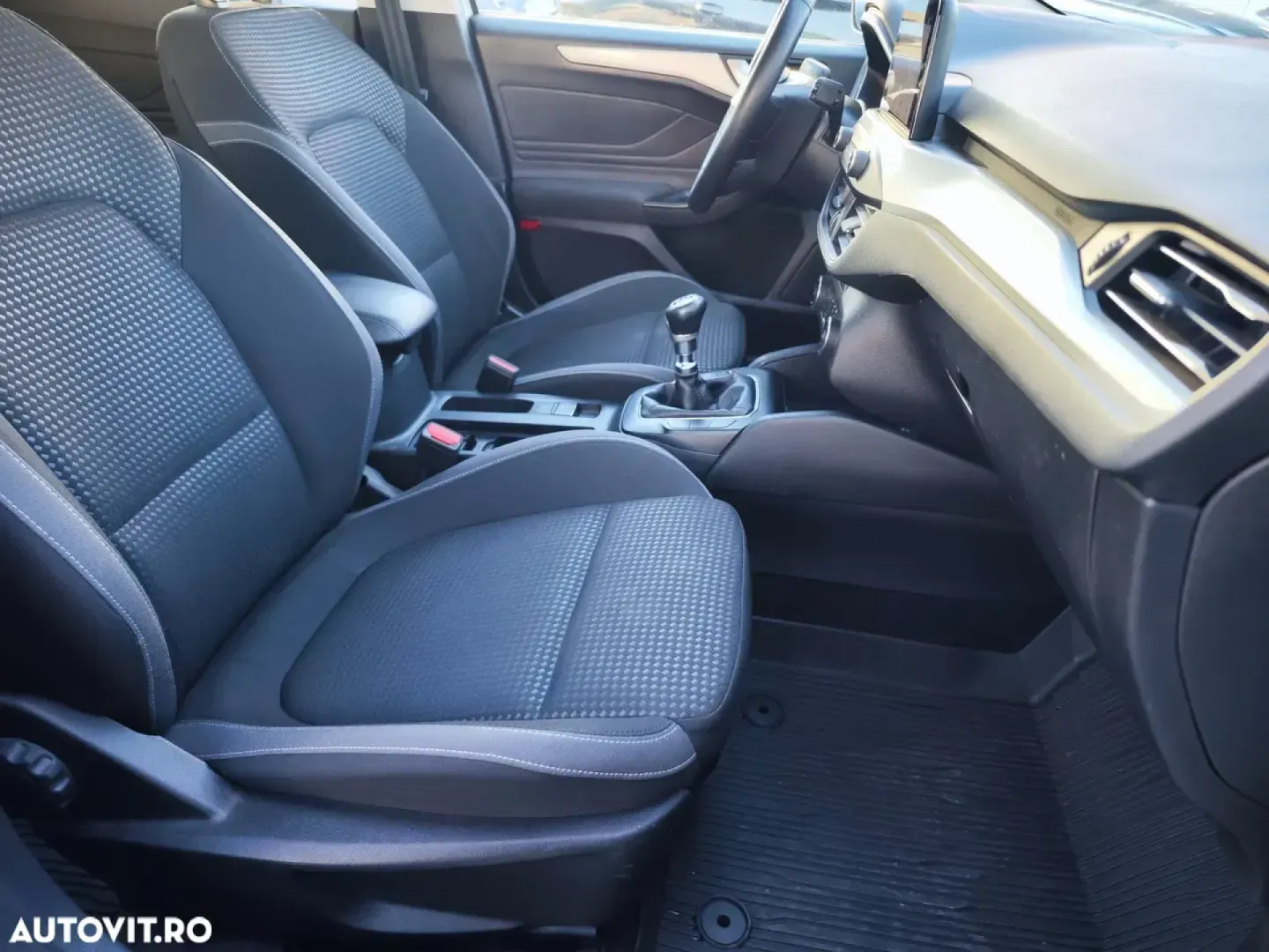 Cumpara/ Vinde online Ford Focus 2019 SH, la cel mai bun pret pentru tine!