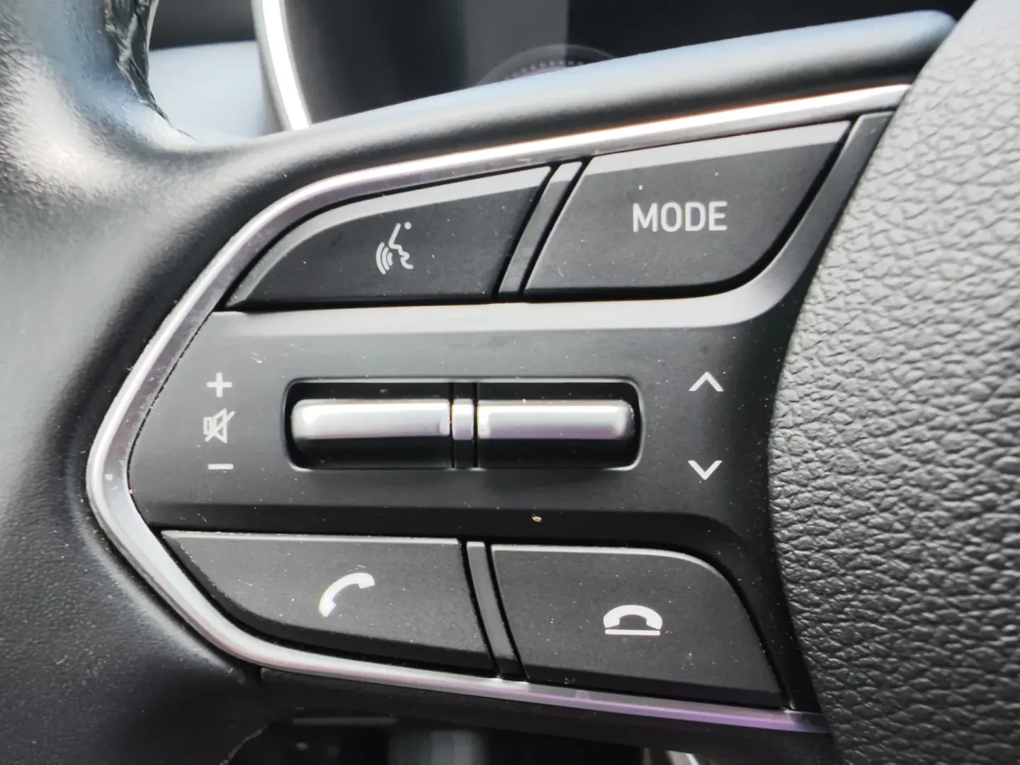 Cumpara/ Vinde online Hyundai Santa Fe 2022 SH, la cel mai bun pret pentru tine!