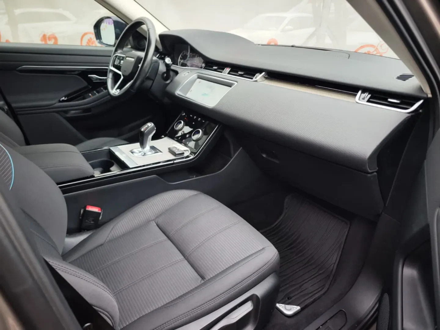 Cumpara/ Vinde online Land Rover Range Rover Evoque 2021 SH, la cel mai bun pret pentru tine!