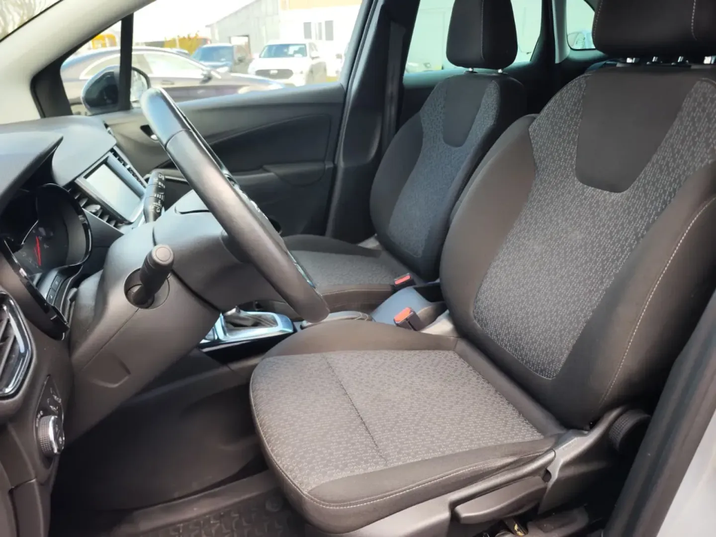 Cumpara/ Vinde online Opel Crossland X 2023 SH, la cel mai bun pret pentru tine!