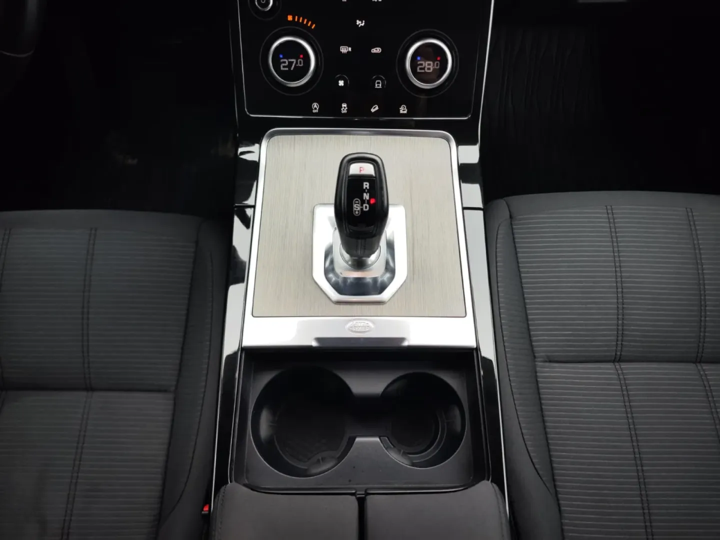 Cumpara/ Vinde online Land Rover Range Rover Evoque 2021 SH, la cel mai bun pret pentru tine!