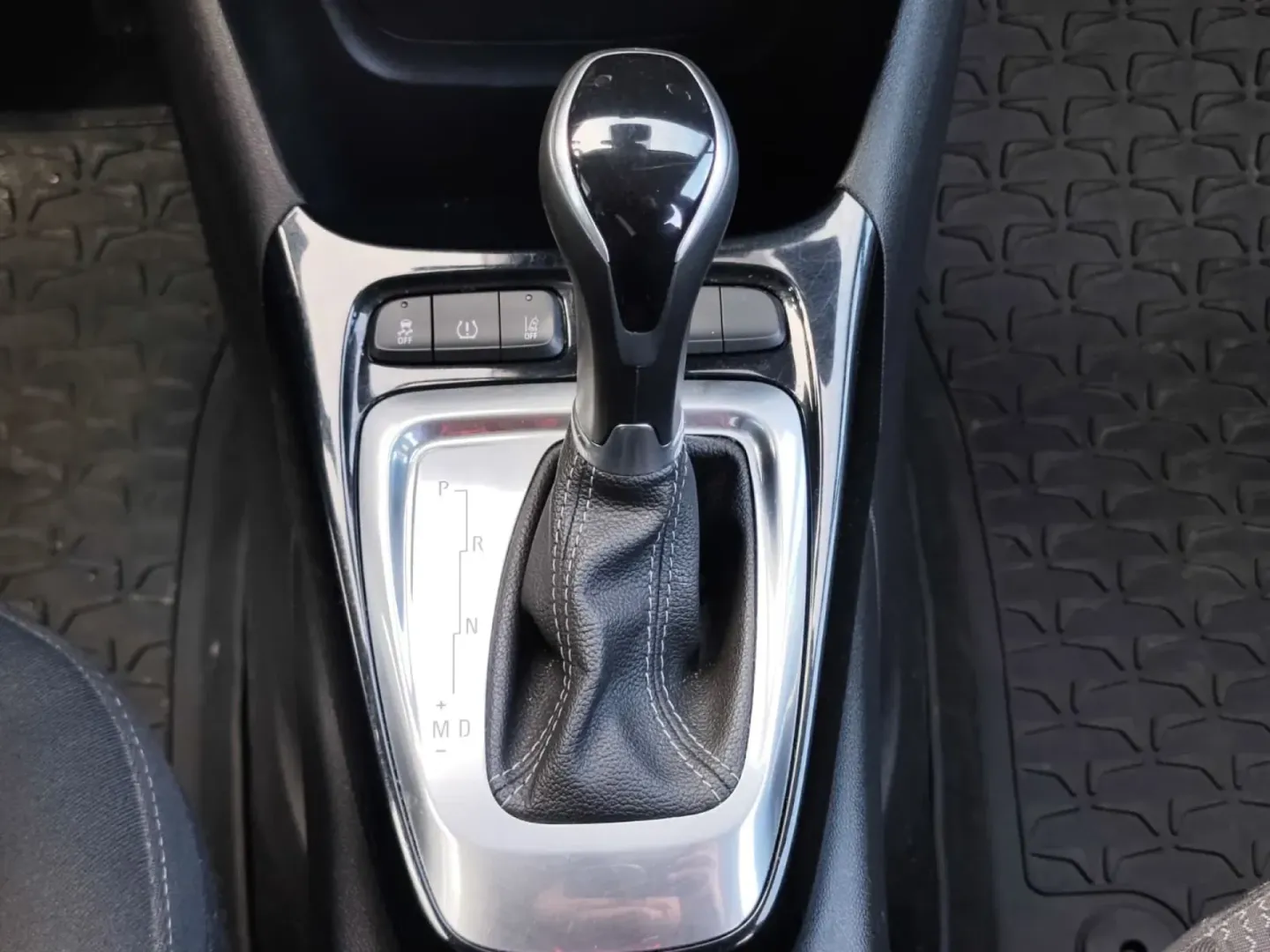 Cumpara/ Vinde online Opel Crossland X 2023 SH, la cel mai bun pret pentru tine!