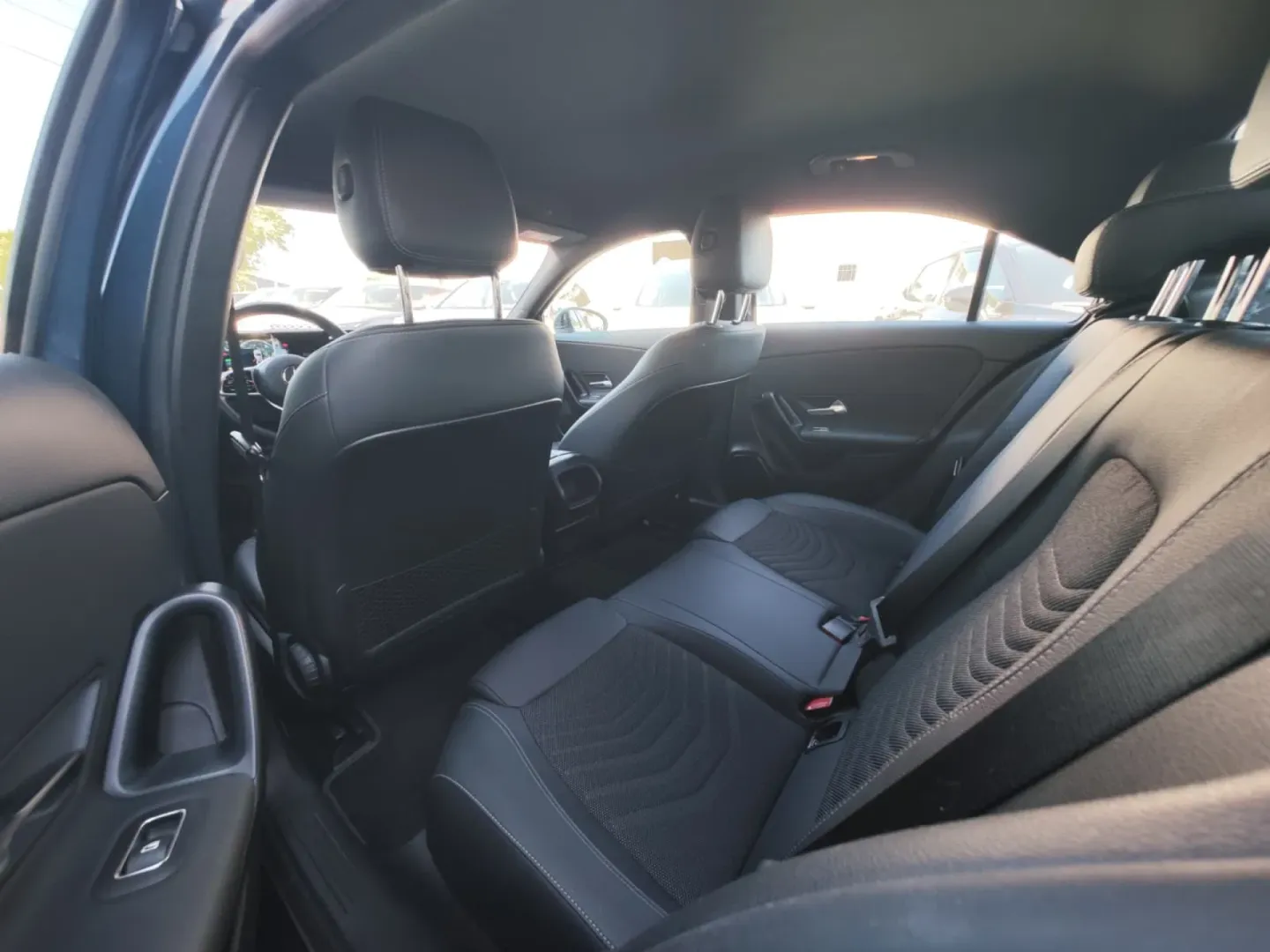 Cumpara/ Vinde online Mercedes-Benz 250 2022 SH, la cel mai bun pret pentru tine!