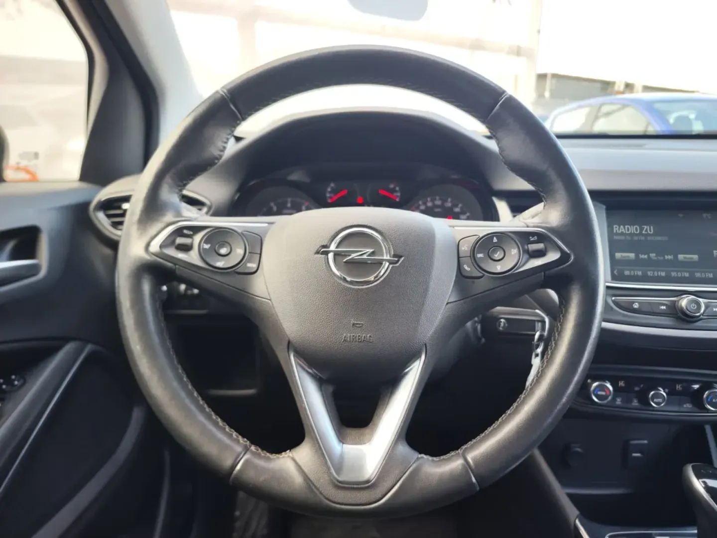 Cumpara/ Vinde online Opel Crossland X 2023 SH, la cel mai bun pret pentru tine!