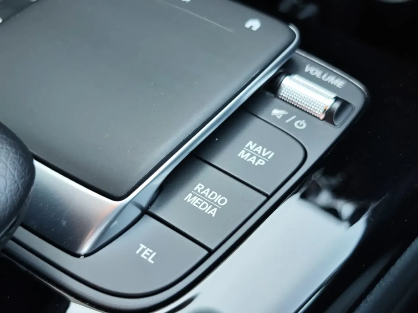 Cumpara/ Vinde online Mercedes-Benz 250 2022 SH, la cel mai bun pret pentru tine!