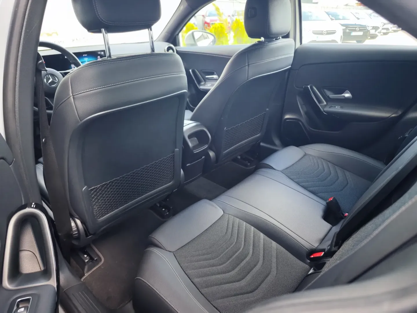 Cumpara/ Vinde online Mercedes-Benz A 180 2020 SH, la cel mai bun pret pentru tine!