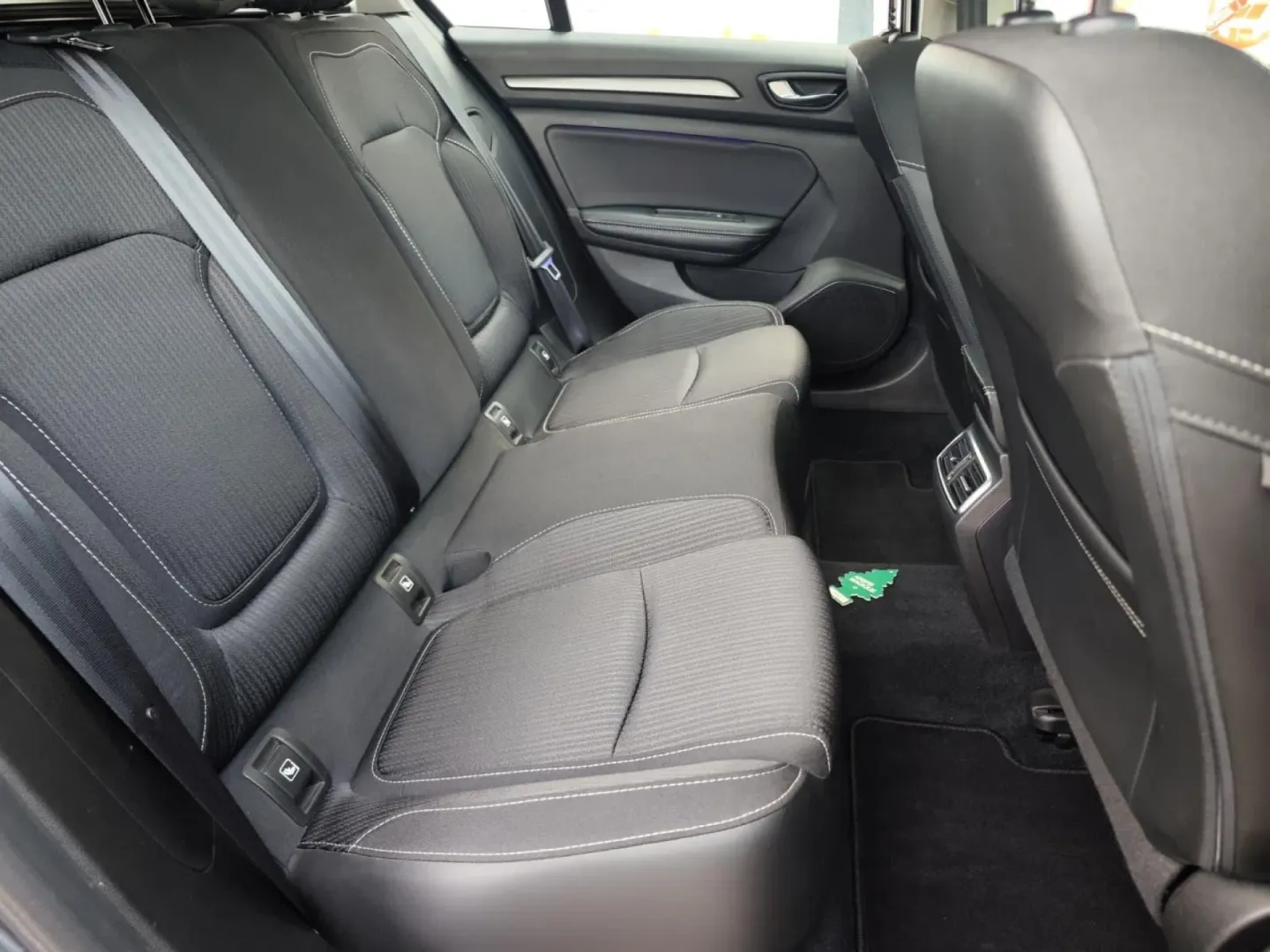 Cumpara/ Vinde online Renault  Megane 2019 SH, la cel mai bun pret pentru tine!
