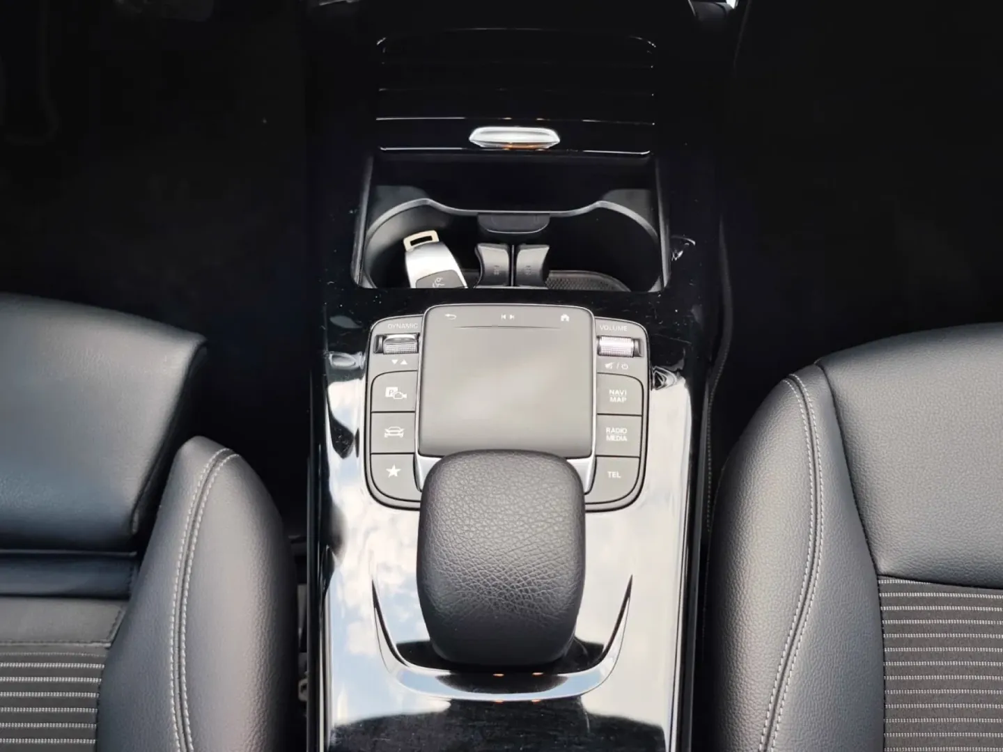 Cumpara/ Vinde online Mercedes-Benz CLA 180 2021 SH, la cel mai bun pret pentru tine!