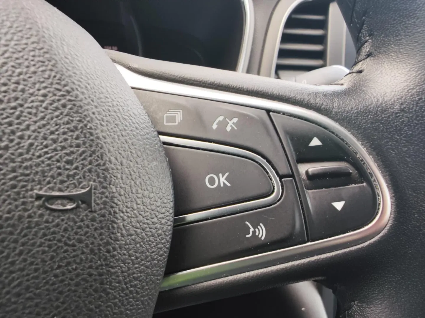 Cumpara/ Vinde online Renault  Megane 2019 SH, la cel mai bun pret pentru tine!