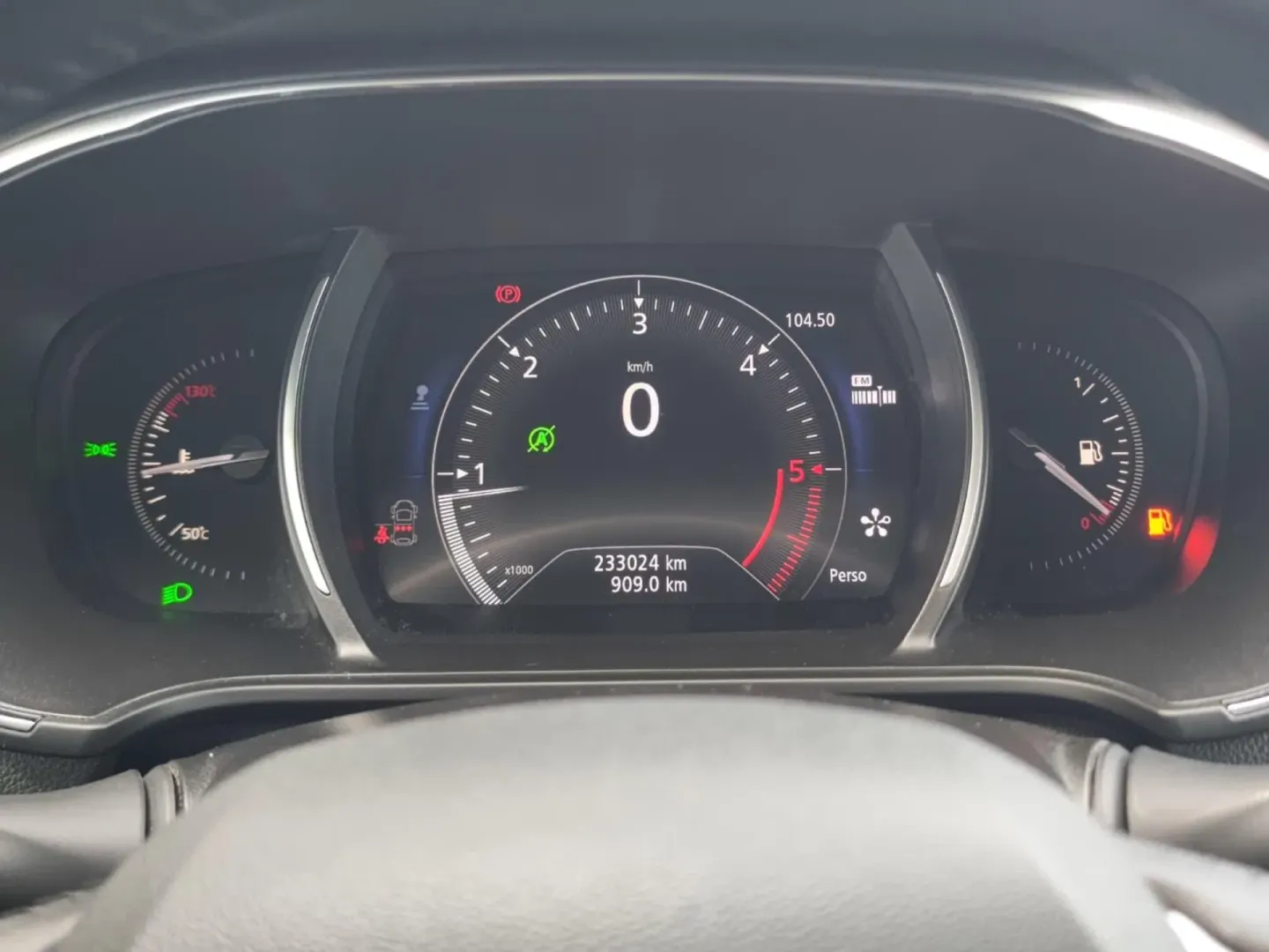 Cumpara/ Vinde online Renault  Megane 2019 SH, la cel mai bun pret pentru tine!