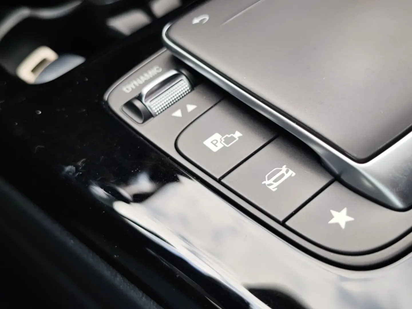 Cumpara/ Vinde online Mercedes-Benz CLA 180 2021 SH, la cel mai bun pret pentru tine!
