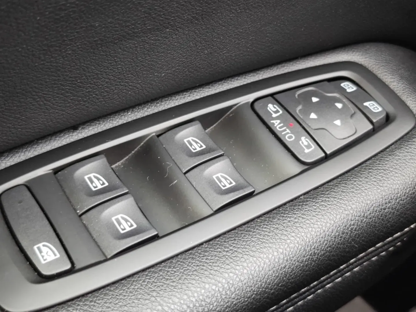 Cumpara/ Vinde online Renault  Megane 2019 SH, la cel mai bun pret pentru tine!