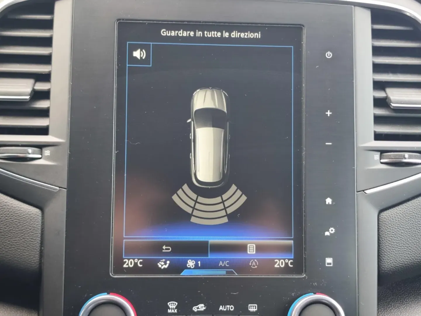 Cumpara/ Vinde online Renault  Megane 2019 SH, la cel mai bun pret pentru tine!