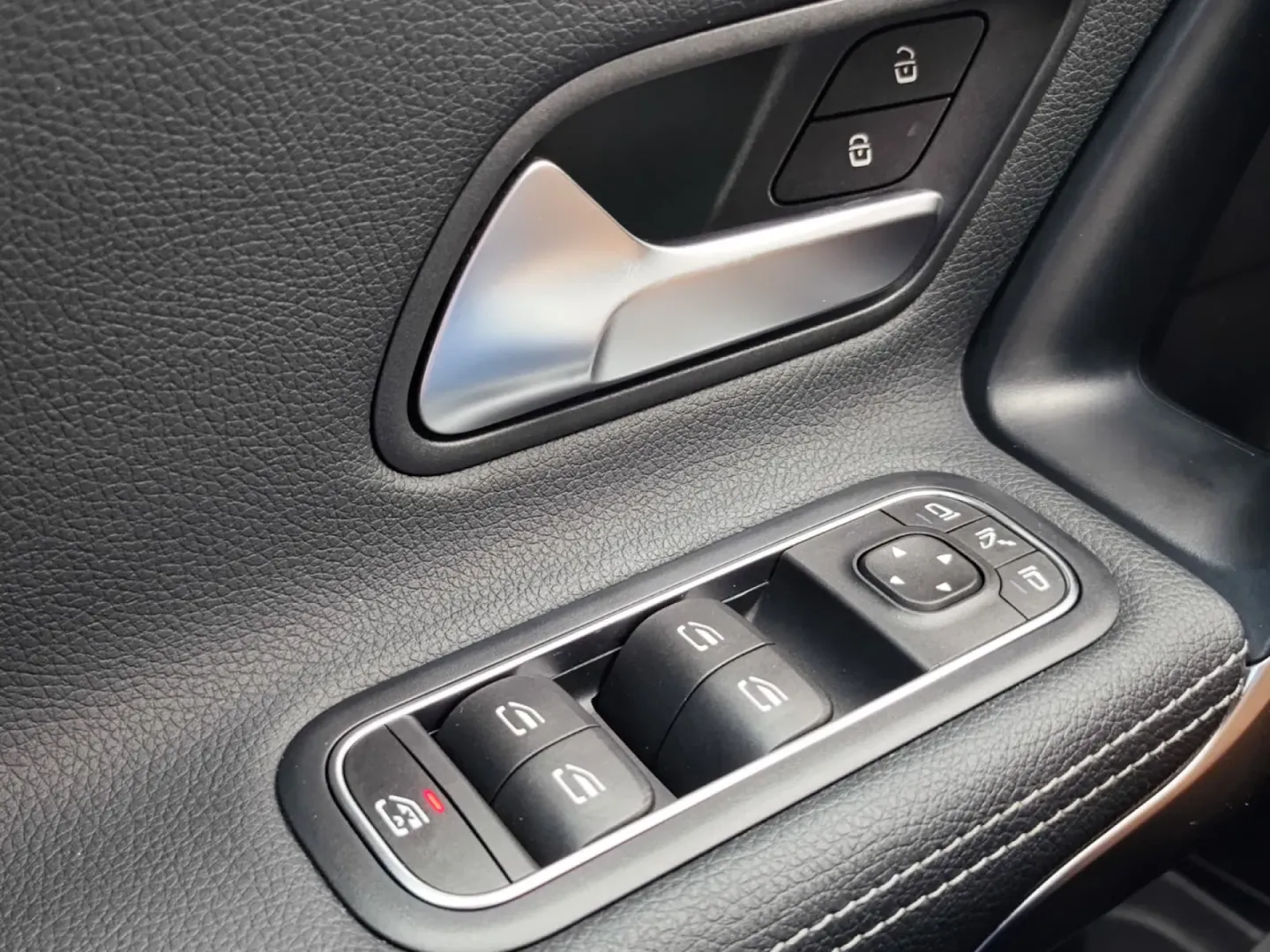 Cumpara/ Vinde online Mercedes-Benz CLA 180 2021 SH, la cel mai bun pret pentru tine!