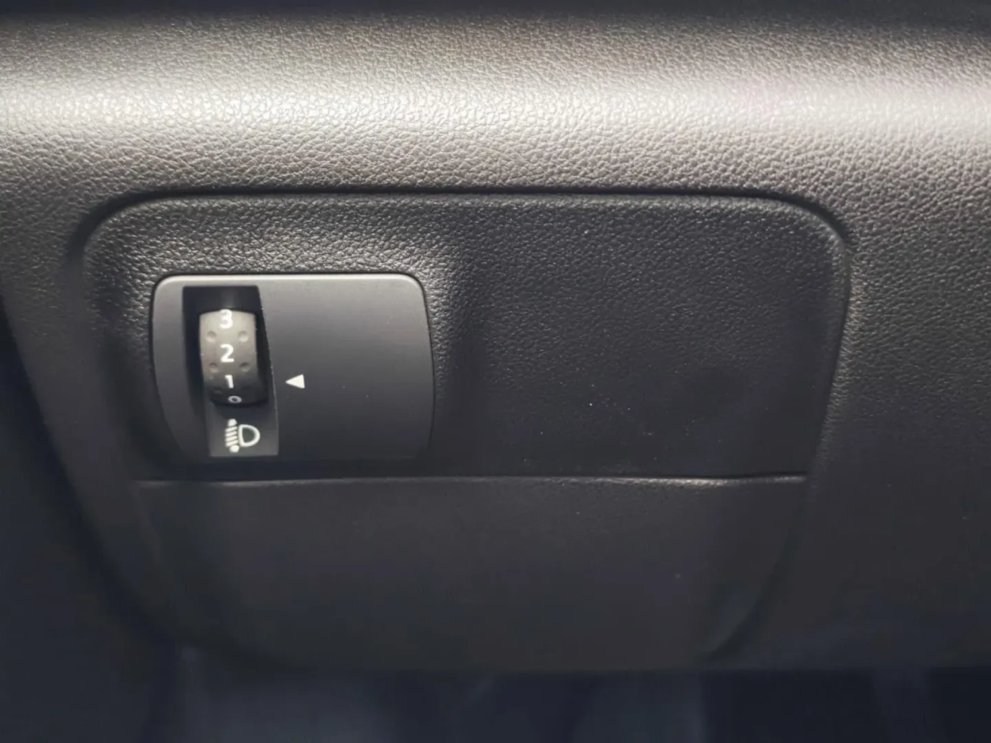 Cumpara/ Vinde online Renault  Megane 2019 SH, la cel mai bun pret pentru tine!