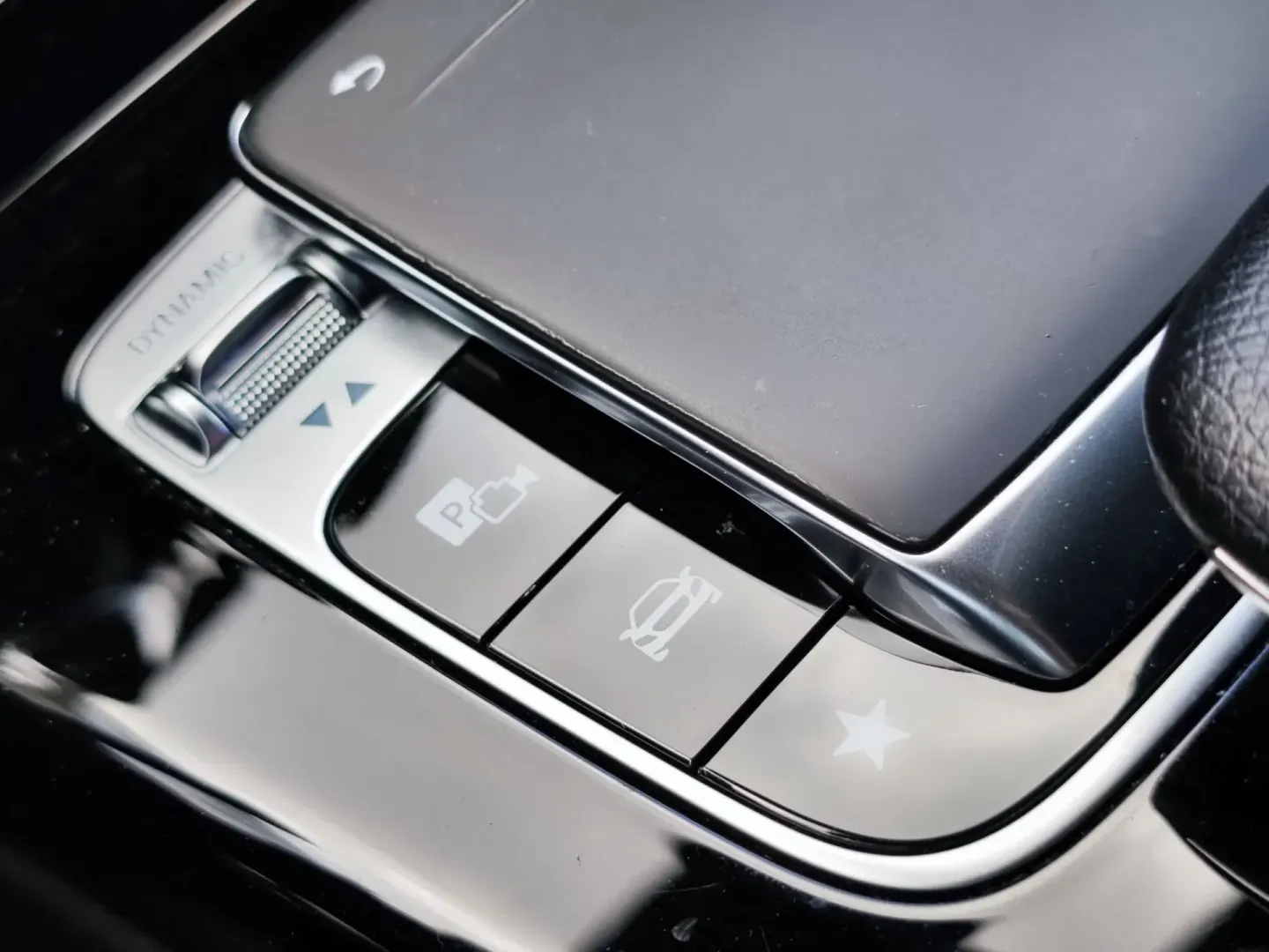Cumpara/ Vinde online Mercedes-Benz CLA 180 2019 SH, la cel mai bun pret pentru tine!