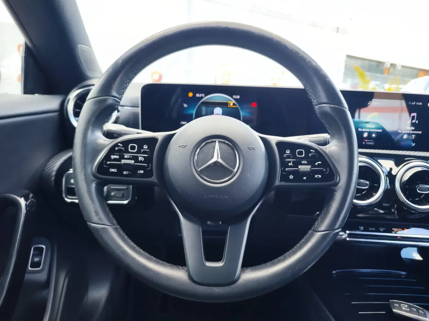 Cumpara/ Vinde online Mercedes-Benz CLA 180 2019 SH, la cel mai bun pret pentru tine!