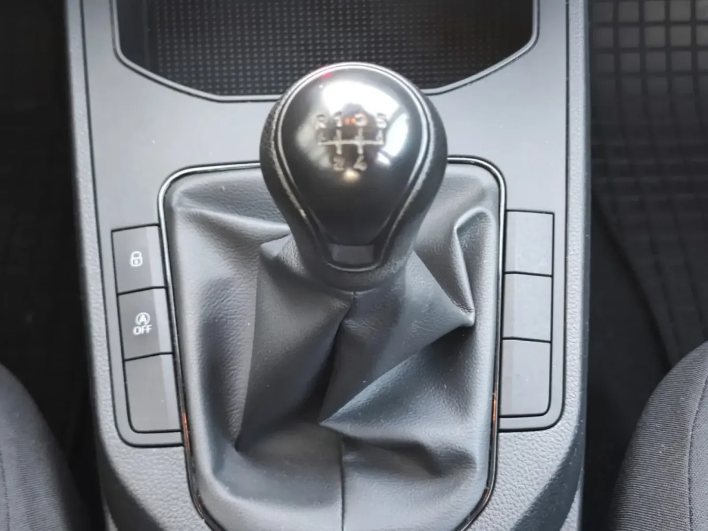 Cumpara/ Vinde online Seat Arona 2021 SH, la cel mai bun pret pentru tine!