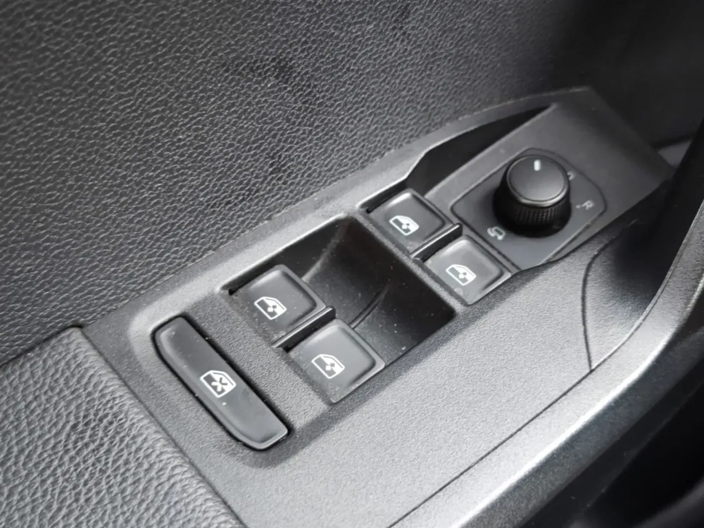 Cumpara/ Vinde online Seat Arona 2021 SH, la cel mai bun pret pentru tine!