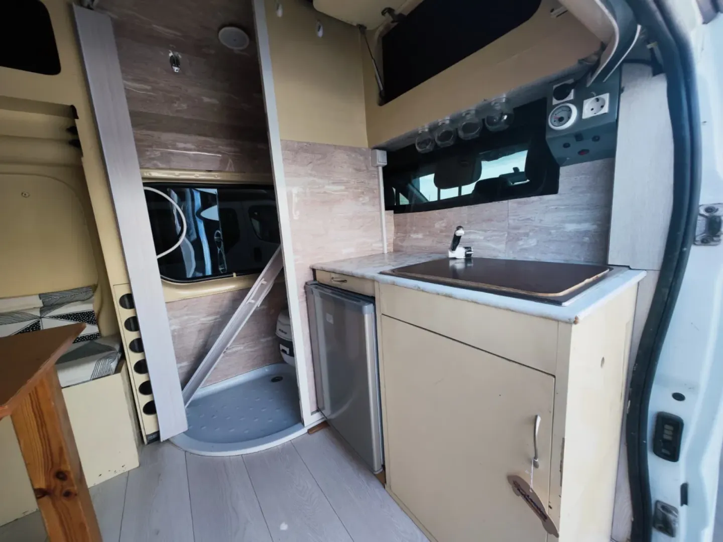 Cumpara/ Vinde online Renault  Trafic 2008 SH, la cel mai bun pret pentru tine!